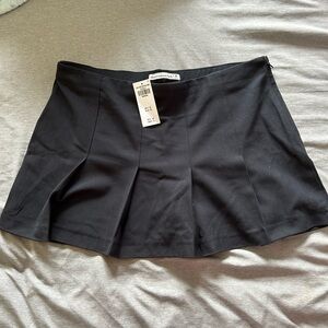 NWT Abercrombie Black Pleated Mini Skirt